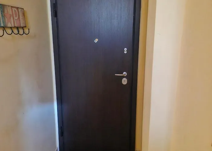 公寓 Vivari Apartment *